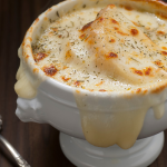 Sopa de Cebola Gratinada